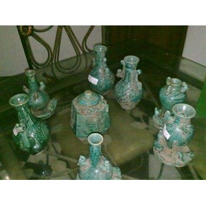 52 Piring Keramik  Warna  Hijau  Percantik Hunian 