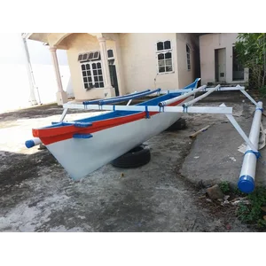 Perahu Nelayan Fiber Ukuran 5.5 Meter 1Pk