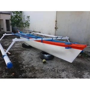 Perahu Nelayan Fiber Ukuran 5.5 Meter 1Pk