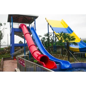 Wahana Prosotan Waterboom Jump Slide