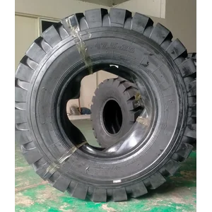 Ban Loader Maxima 17.5-25 / 16PR (Full Set)