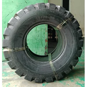 Ban Loader Maxima 16/70-20 20PR (Full Set)