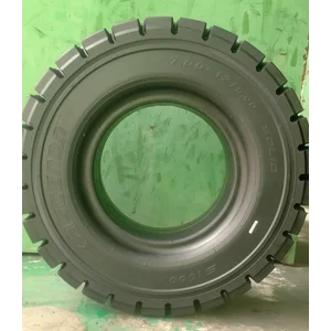 Ban Forklift Solid Ascendo 7.00-12