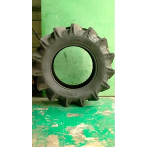Ban Traktor Tiron 13.6-26/ 8PR 