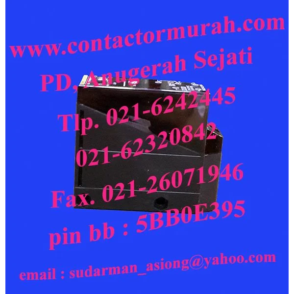 photoelctric sensor type E3JM-R4M4-G Omron 3A