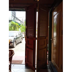 Pintu Garasi Besi MJ - Lipat dan Dorong