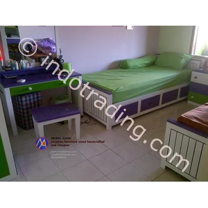 Tempat Tidur Anak Ujo