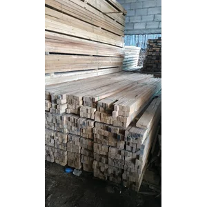 Kayu Sungkai Kalimantan ukuran 5 x 10 cm