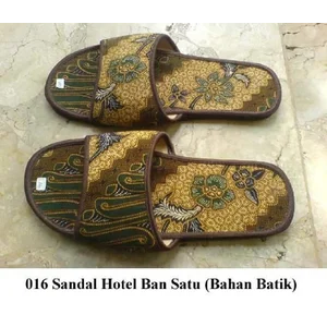 SOUVENIR SANDAL HOTEL MOTIF BATIK CAMPUR