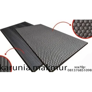 Karpet karet hitam untuk sapi terbaru