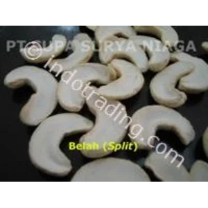Kacang Mede Belah