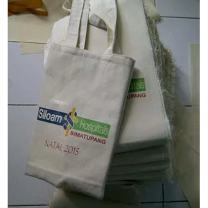 Tas tangan atau tote bag bahan blacu