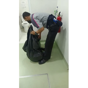 Cleaning Service Swiping moping ruang lounge Di Tendean - Jakarta