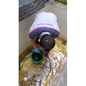 Cleaning service Progres pengurasan kolam Di Widyachabdra Jakarta