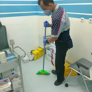 Cleaning service Swiping moping area ruangan vaksin Di Tendean - Jakarta