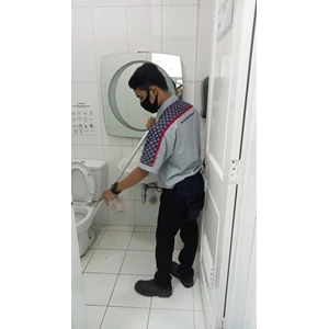 Cleaning service Pembersihan toilet lab
