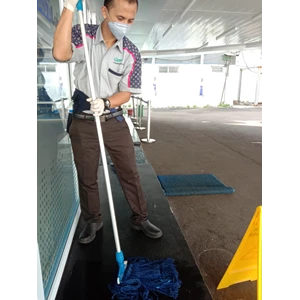 Cleaning service Progres moping Fashlab klinik & laboratorium 