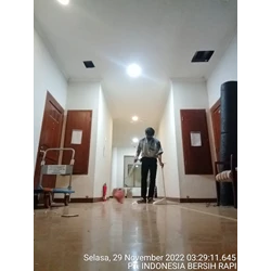 Office Boy/Girl Swepping koridor lantai dua 29/11/2022 By Jaya Utama Santikah