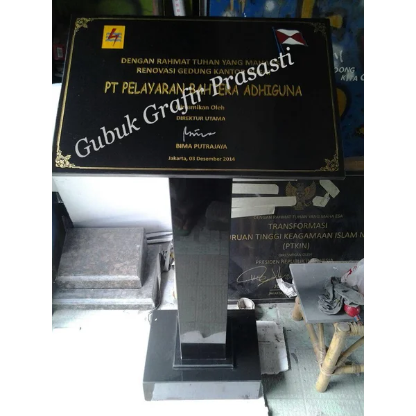 Podium Prasasti Peresmian Batu Marmer