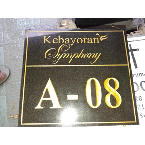 Grafir Plakat Nomor Rumah Kebayoran Symphoni
