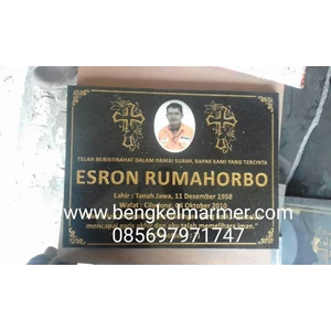 www.bengkelmarmer.com Batu Nisan dan Monumen Plakat Prasasti Pemakaman Kuburan Murah Jakarta Barat