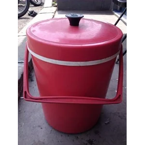 Ice Bucket Kotak Es Doremi
