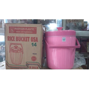 Ice Bucket Kotak Es Doremi