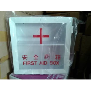 Kotak Obat Gantung First Aid Box