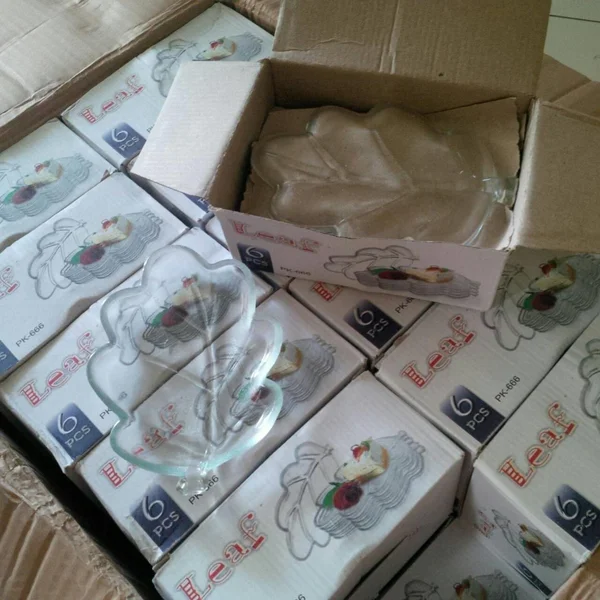 Piring Lepek Daun Kaca Souvenir Pernikahan Ulang Tahun
