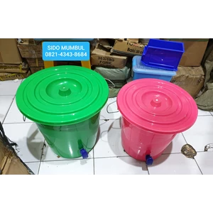 Plastic Round Pail With Faucet