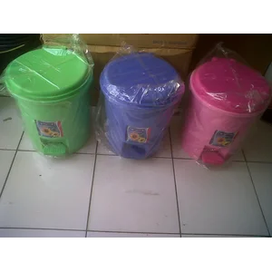Tong Tempat Sampah Plastik Pedal Injak Kamar Rumah Sakit Kelas Sekolah Green Leaf Maspion Lucky Star Lion Star