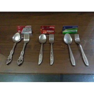 Sendok dan Garpu Stainless Steel Hadiah Promosi Souvenir Regent Doll