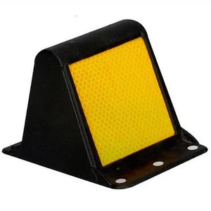 flexible median marker 3m (Rambu Lalu lintas) Bahan Frame : Plastik HDPE Bahan Reflektif : 3m Tipe 6 Dimesnsi : 12 x 2 x 18 cm