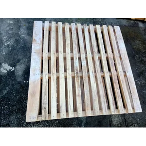 pallet kayu sengon  110