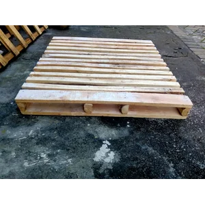 pallet kayu sengon  110