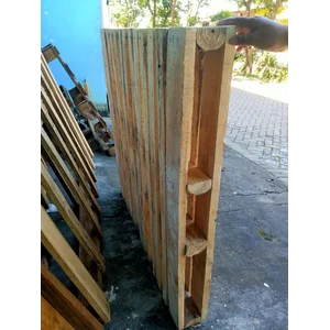 pallet kayu sengon  110