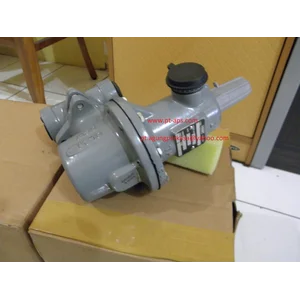 FISHER 627 PRESSURE REGULATOR  
