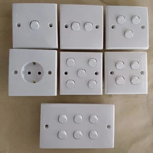 Sakelar & stop kontak clipsal