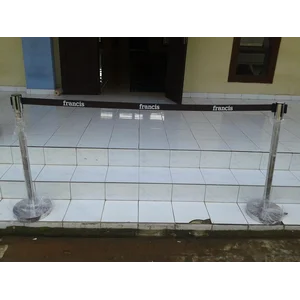 Tiang Antrian Bahan Stainless Kualitas Premium