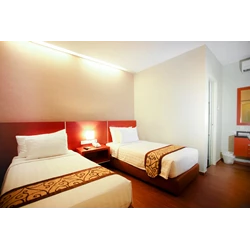 Premiere Room Twin Bed By Hotel Trio Indah 2 Malang