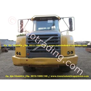 Tractor Head  Mitsubishi Fuso Supergreat Nissan Volvo Scania.