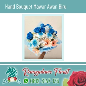 Hand Bouquet Mawar Awan Biru