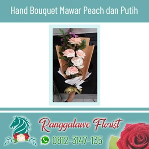 Hand Bouquet Mawar Peach dan Putih