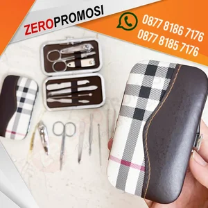  Souvenir Manicure Pedicure Set MD03 isi 7in1 Custom Pemotong Kuku