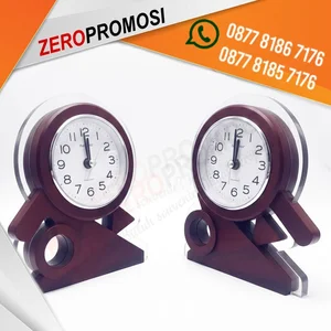 Jam Meja Kayu Minimalis Custom Logo untuk Souvenir Kantor dan Corporate Gift