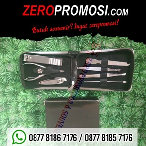 Souvenir Promotional Items Set Zipper Manicure 126