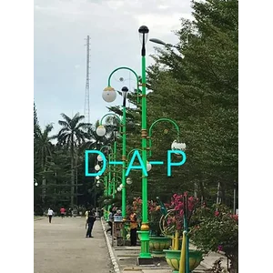 Tiang Lampu Taman 62