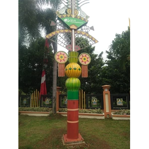 Antique Decorative Garden Light Pole 
