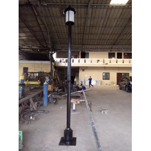 Minimalist Pillar Garden Light Pole