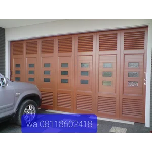Pintu Garasi Aluminium Lipat 7